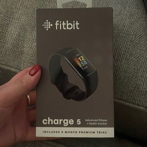 Fitbit Charge 5